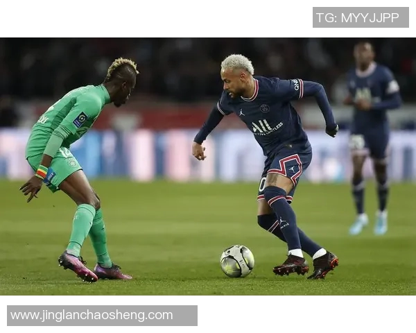 内马尔在法甲比赛中表现神勇,带领巴黎圣日耳曼取得胜利 内马尔在法甲比赛中表现神勇,带领巴黎圣日耳曼取得胜利