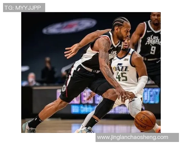 勇士与快船激战正酣赛场精彩瞬间回顾与分析 勇士与快船激战正酣赛场精彩瞬间回顾与分析