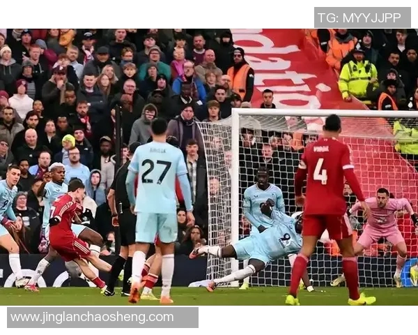 英超历史交锋曼联与曼城的战绩分析与精彩瞬间回顾