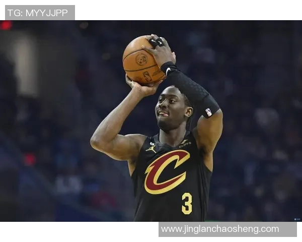 卡里斯勒韦尔如何在NBA赛场上展现个人魅力与团队合作精神