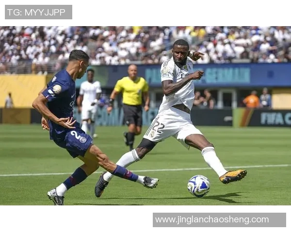 吕迪格的足球之路：从年轻天才到世界级后卫的成长历程